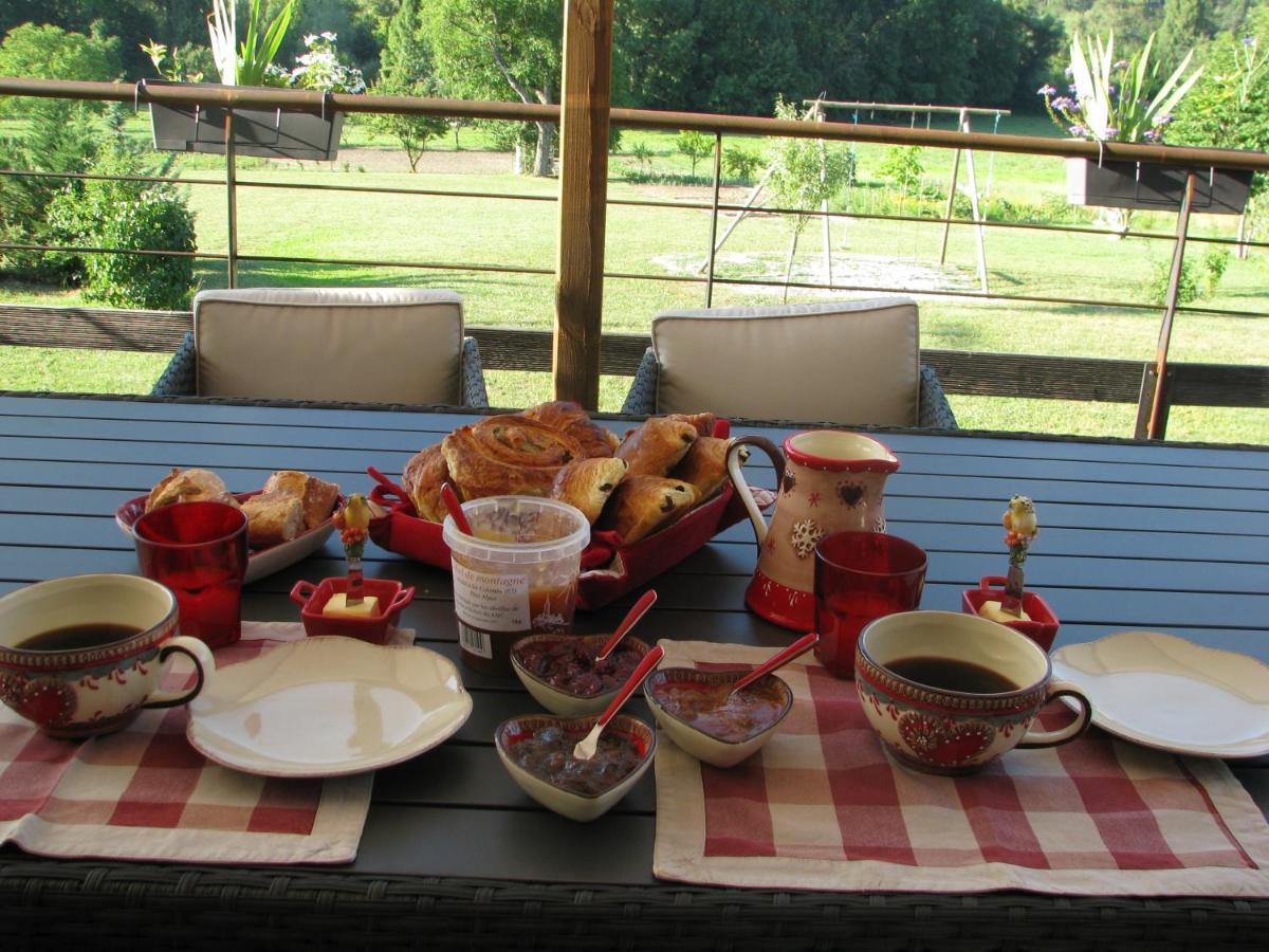 Bed and Breakfast Le Petit Nid Douillet Trescleoux Экстерьер фото